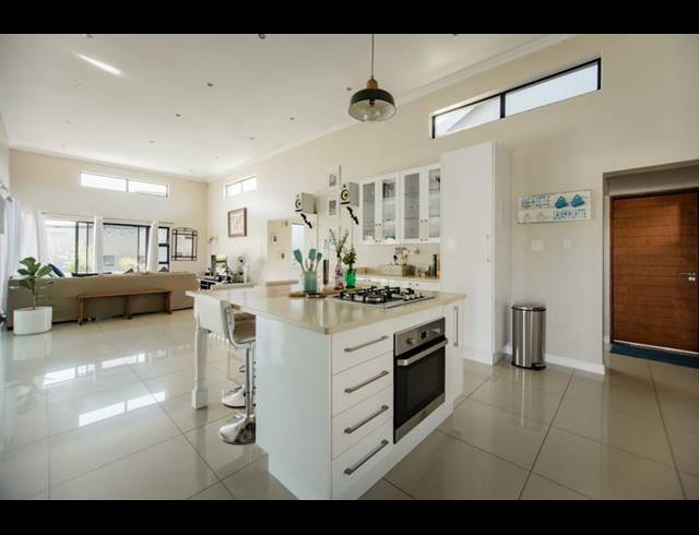 3 BEDROOM HOUSE FOR SALE IN COPPERLEAF ESTATE